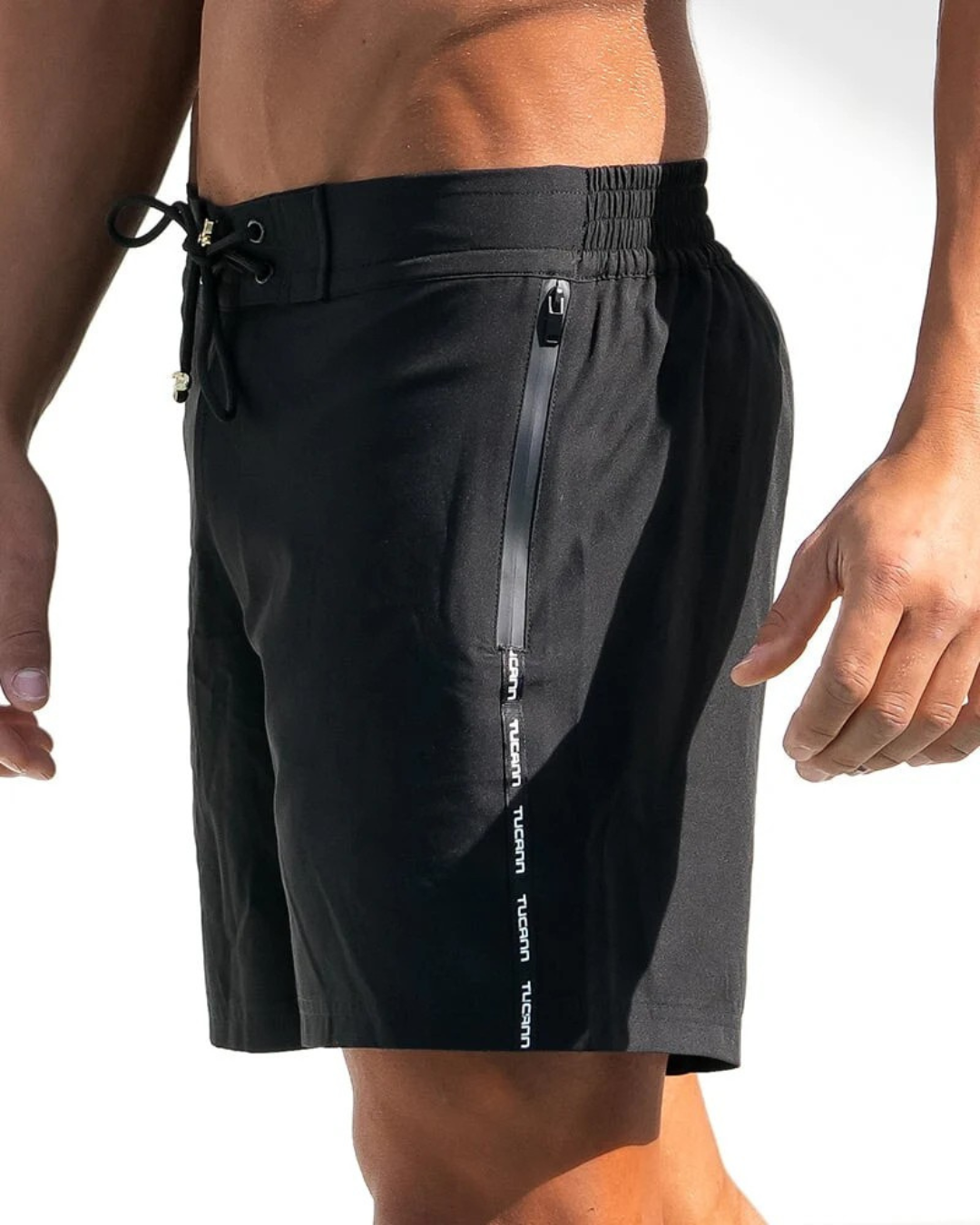 Bermudas de natação com forro resistente a riscos e cintura ajustável