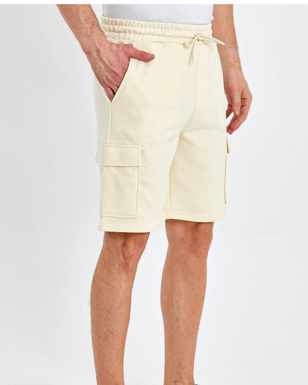 Bermudas elásticas com bolsos