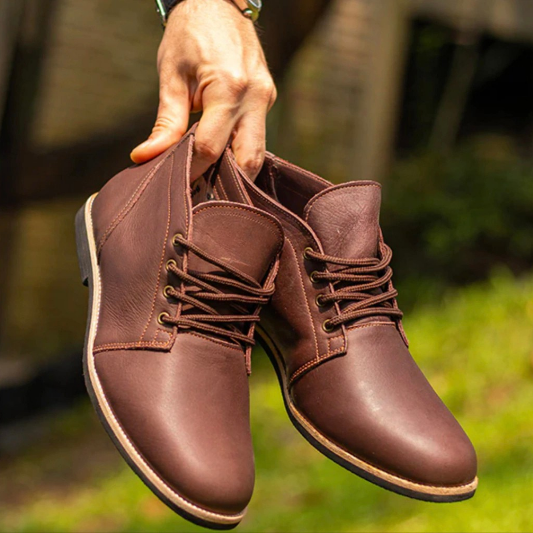 Botas de Couro Castanho com Sola Antiderrapante para Homem