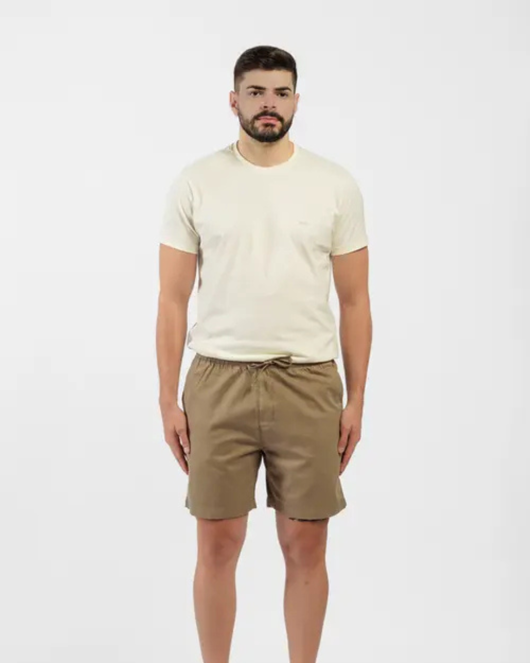 Bermuda com ajuste elástico e cordões