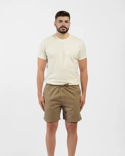 Bermuda com ajuste elástico e cordões